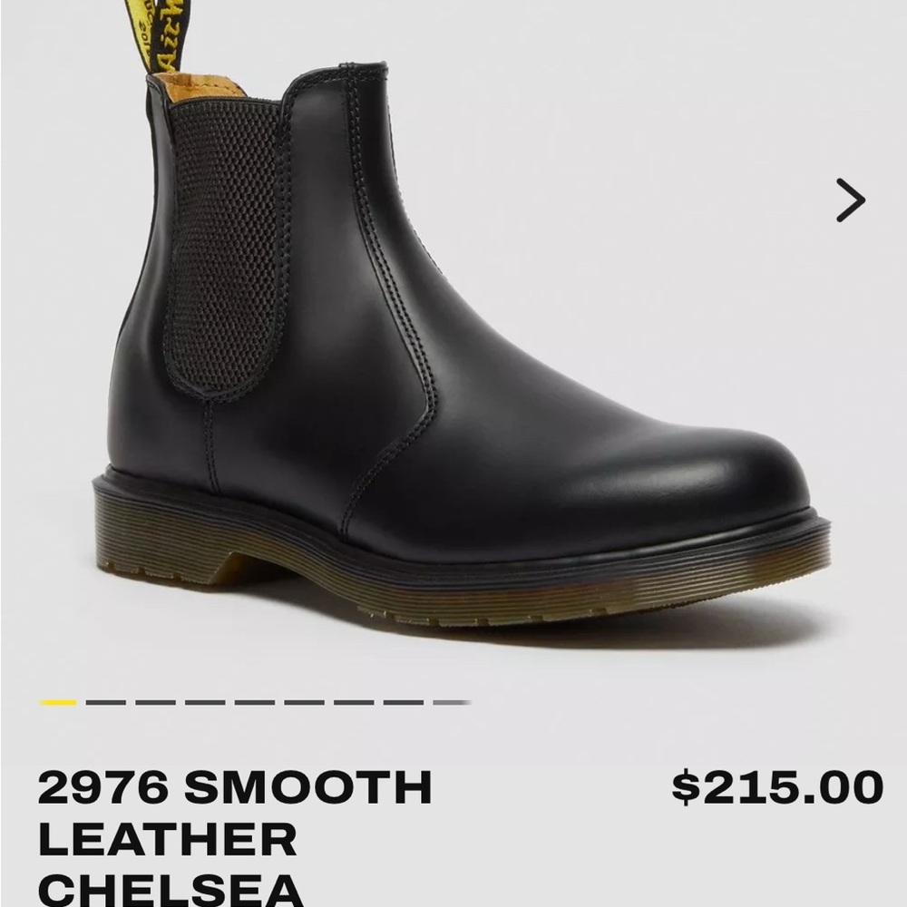 Dr Martens men’s Chelsea boot in black. Brand new without box.